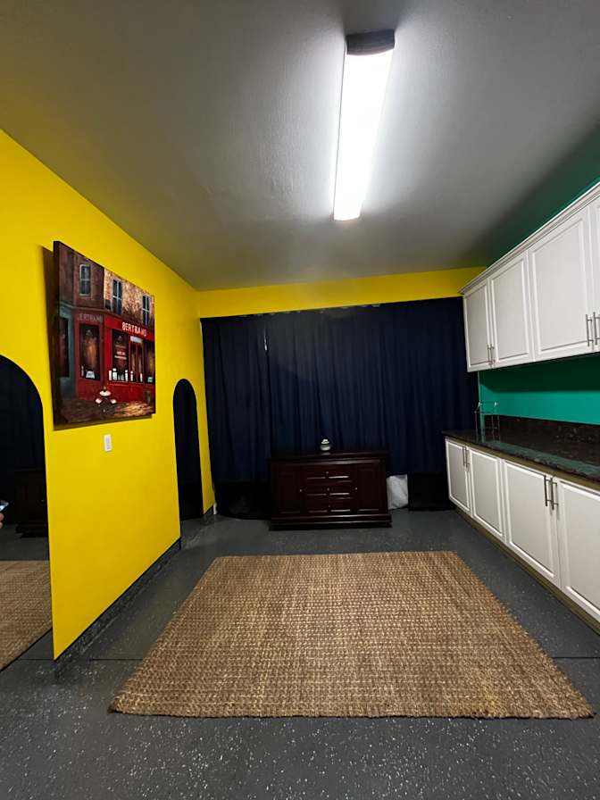 Fernando's room