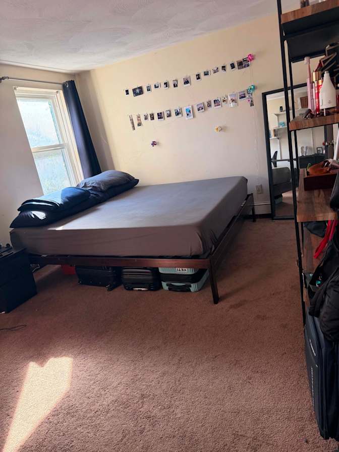 Javier's room