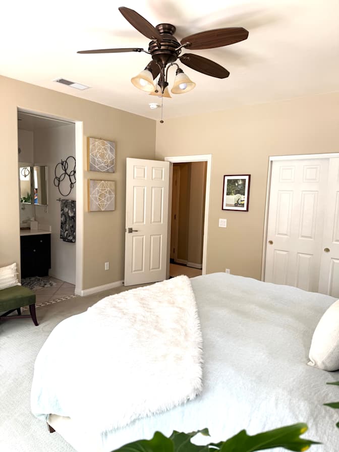 D's room