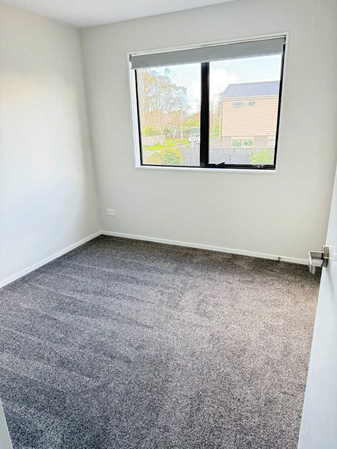 Bita Pilzoor's room