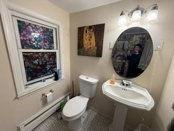 Louis E Hartman's room