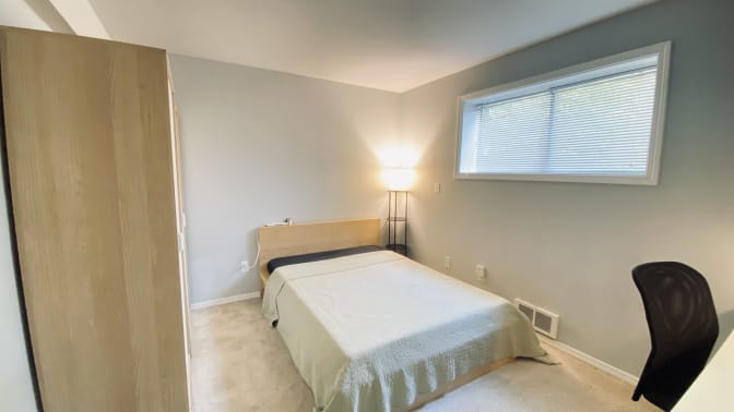 Cindy's room