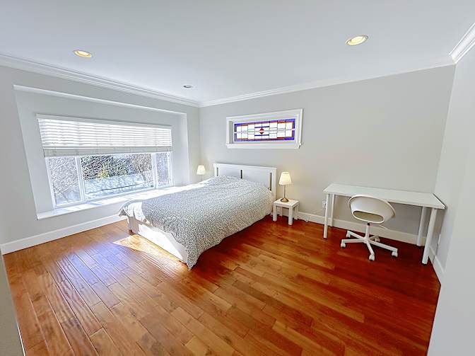 Shirin's room