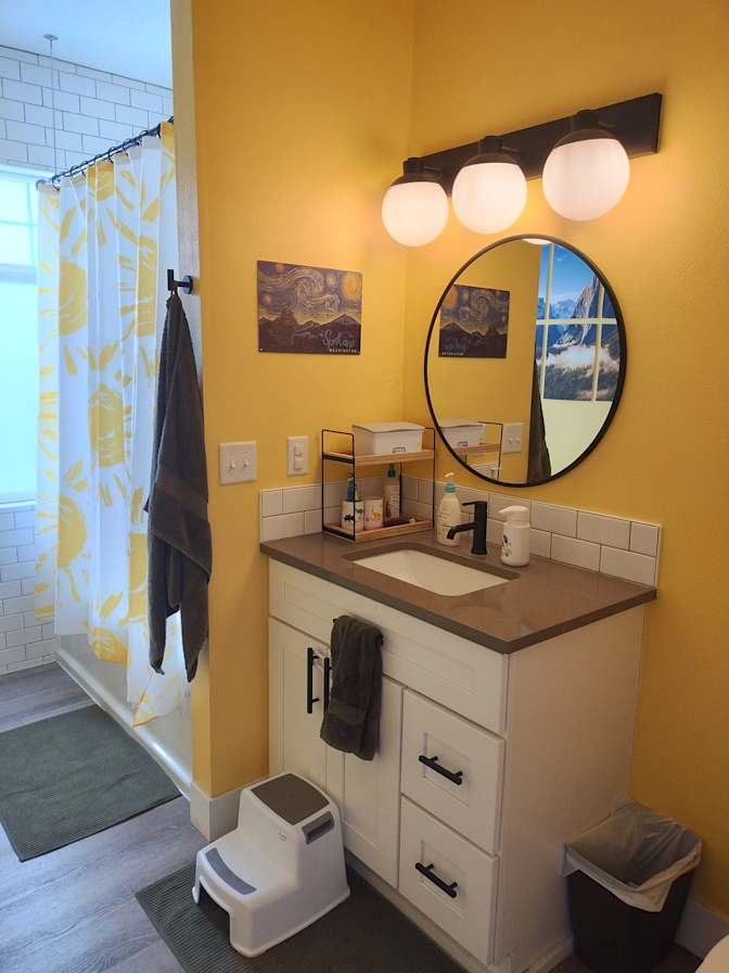 Alicia's room