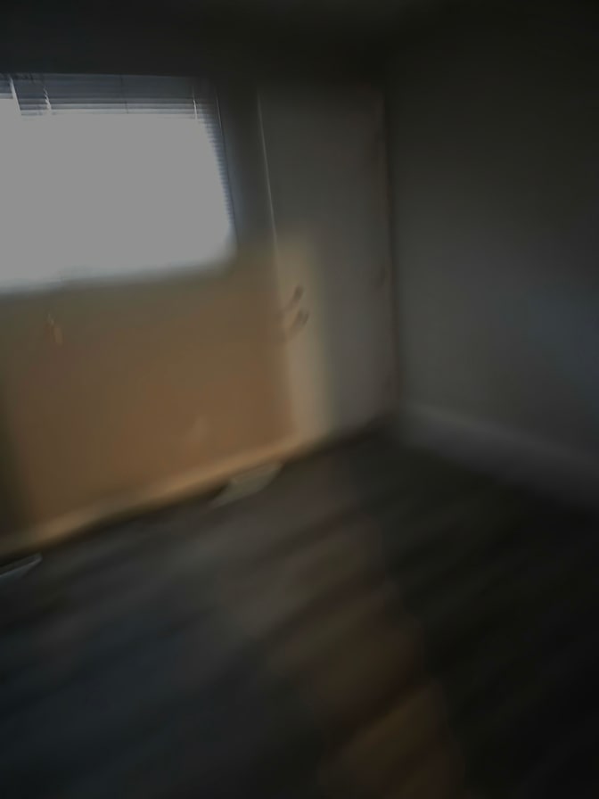 kenneths's room