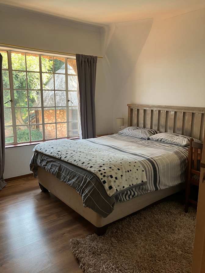 E's room