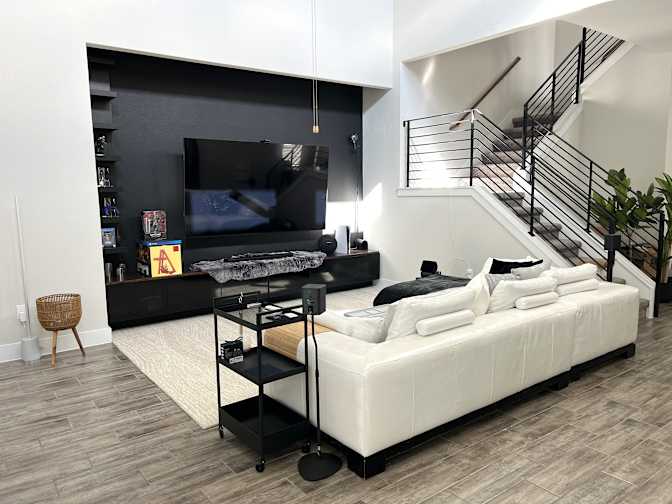 Vy Nguyen's room