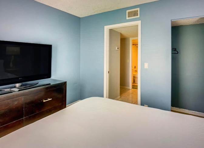 Ro's room
