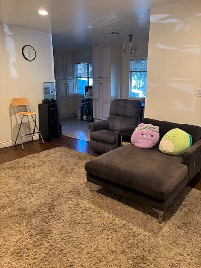 Julio Cesar Gomez's room
