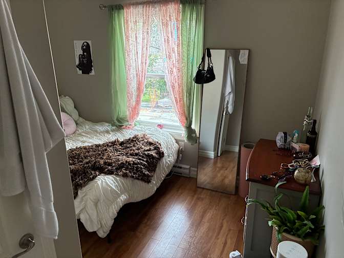 Ivy's room