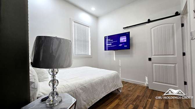 GBU Holdings Group's room