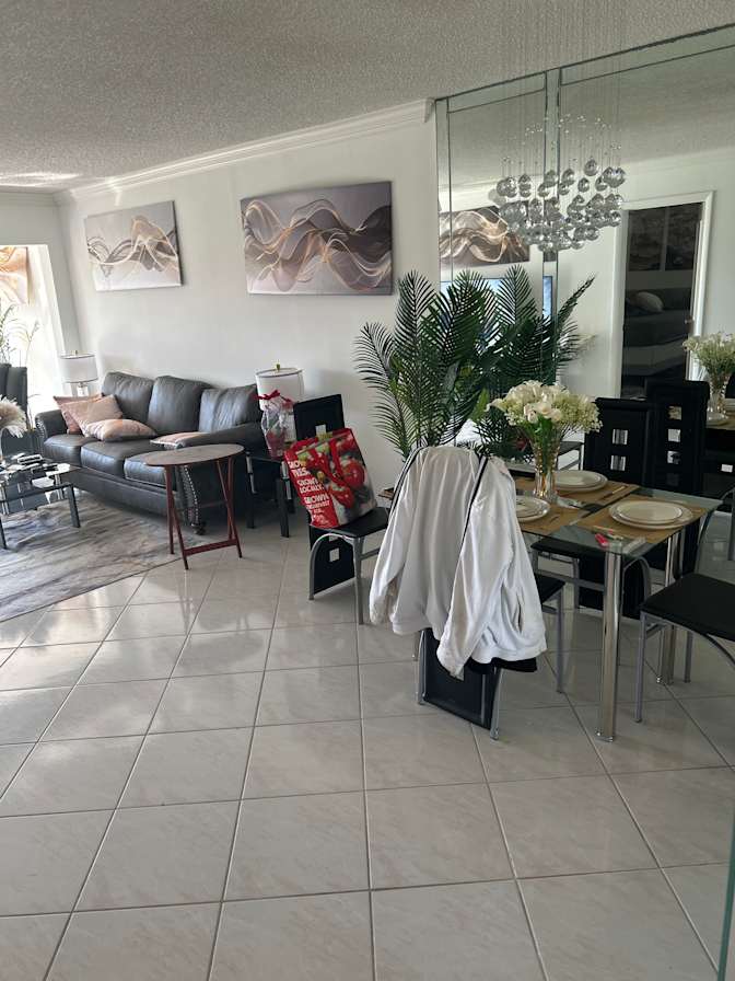 Avraham gour's room