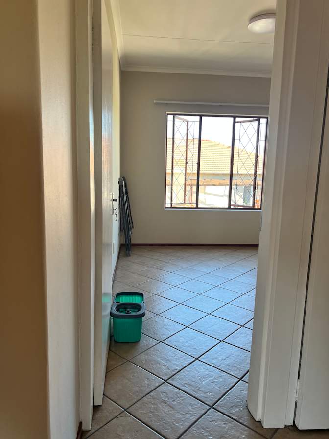 Qhawe's room