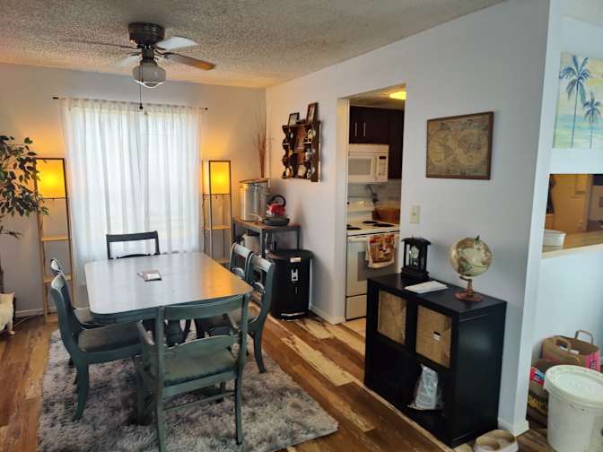 Mark Fain's room
