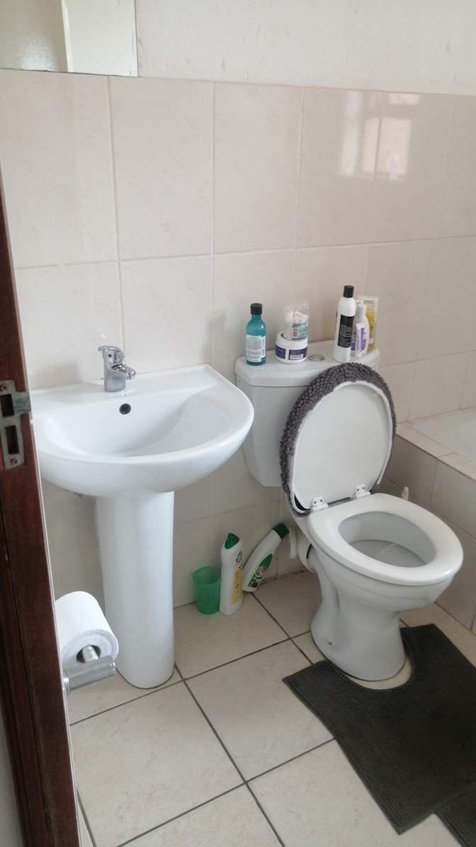 Karik's room
