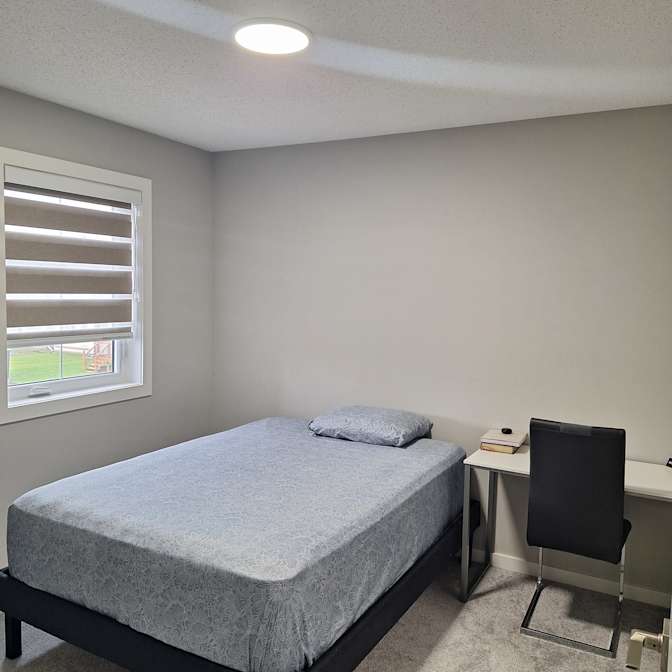 Sunday's room