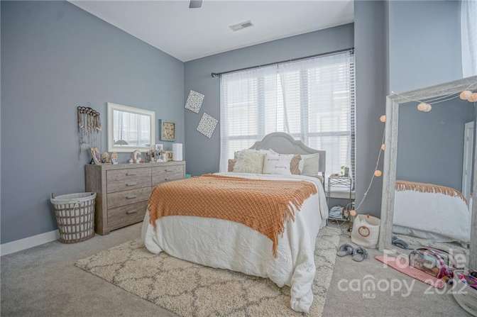 Alcove Rooms's room
