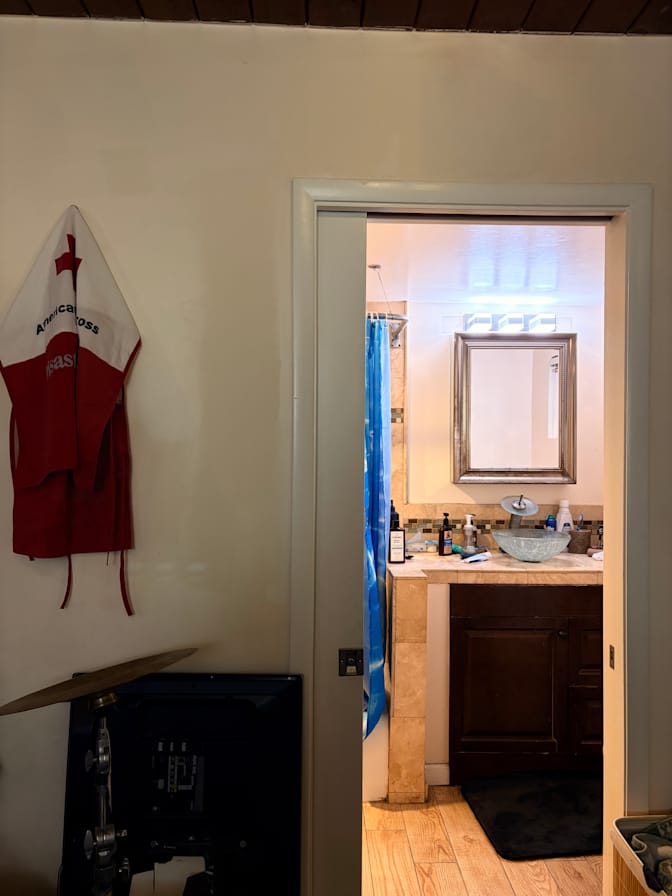 Alen's room