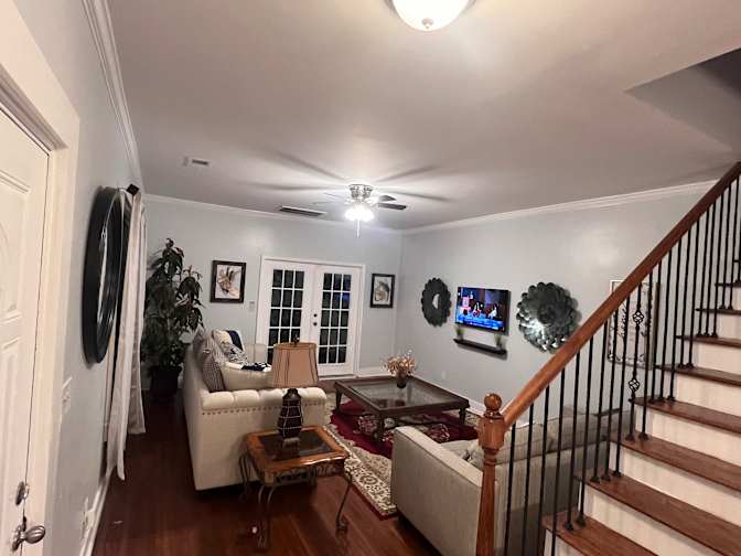 Alcove Rooms's room