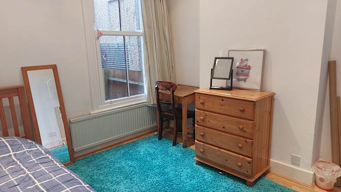 Nov's room