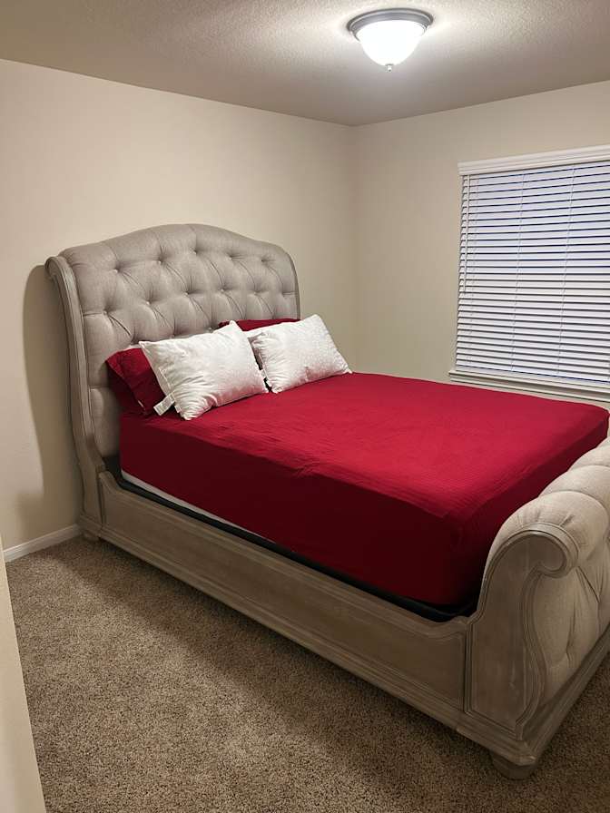 Quarnelia's room