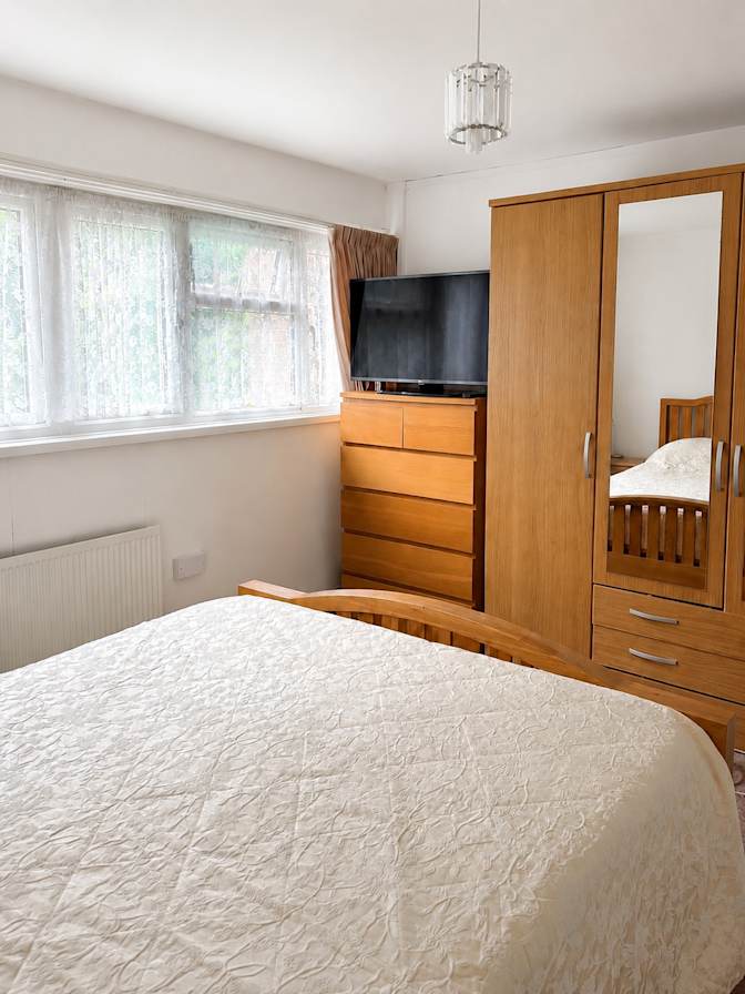 Haris's room