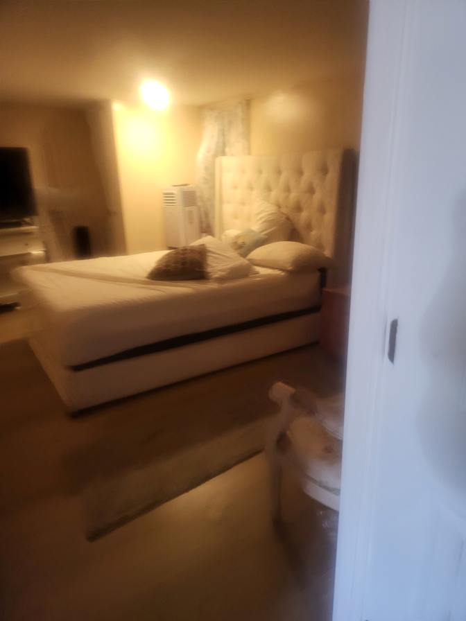 Arnaud's room
