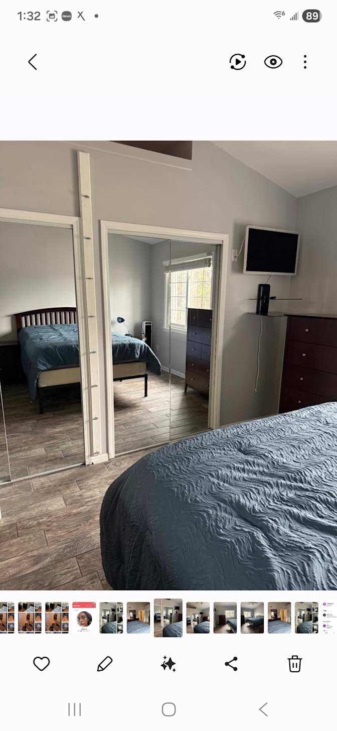 JJ RENTALS MORE's room