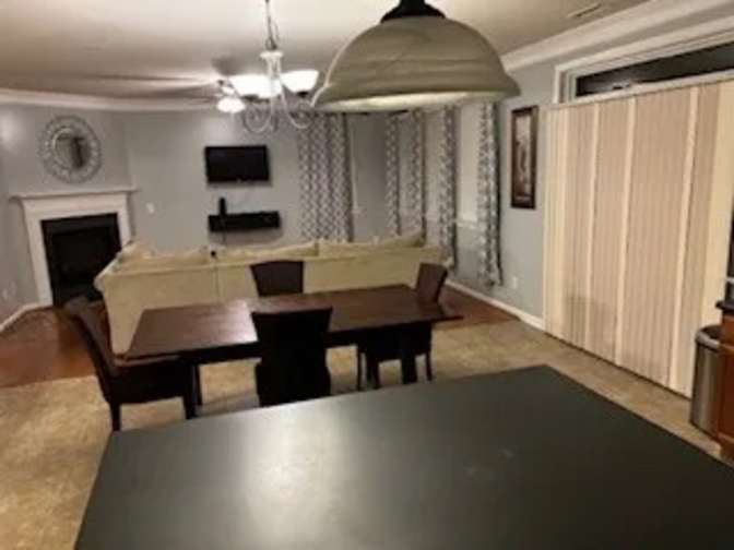 Alcove Rooms's room
