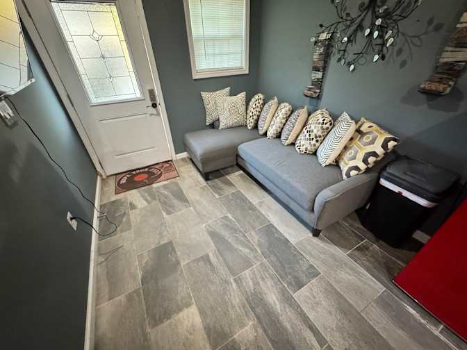 Alcove Rooms's room