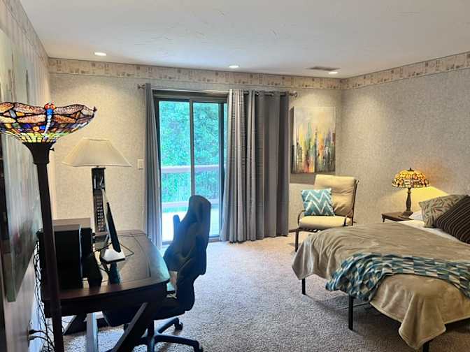Gilligan's room