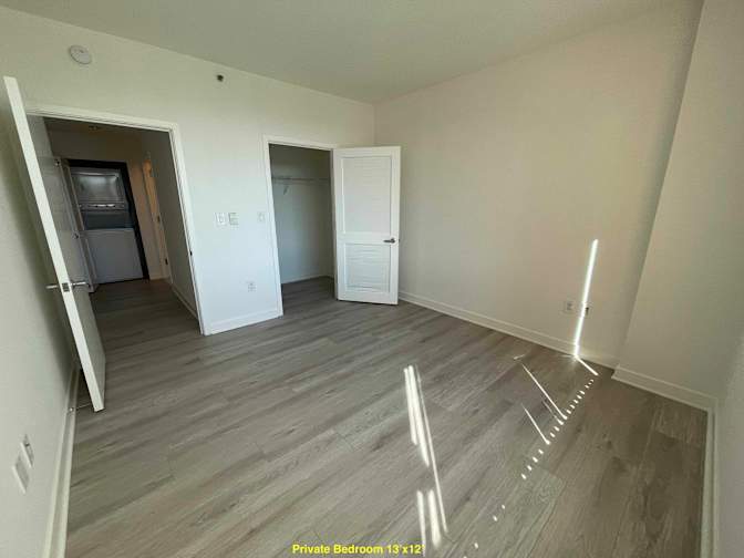 Golden Gate Rentals's room