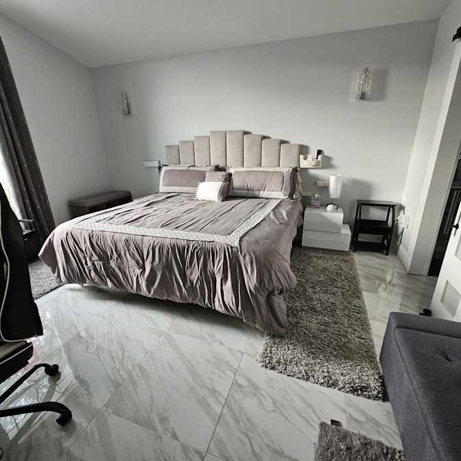 Paula's room