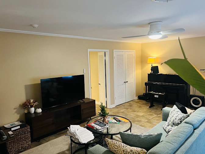 Jon's room