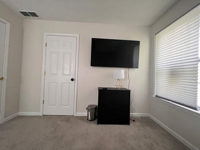 Lee's room