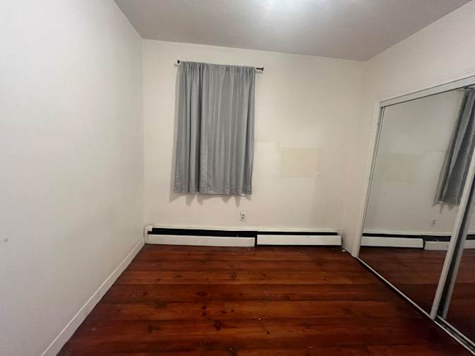 Felicity's room