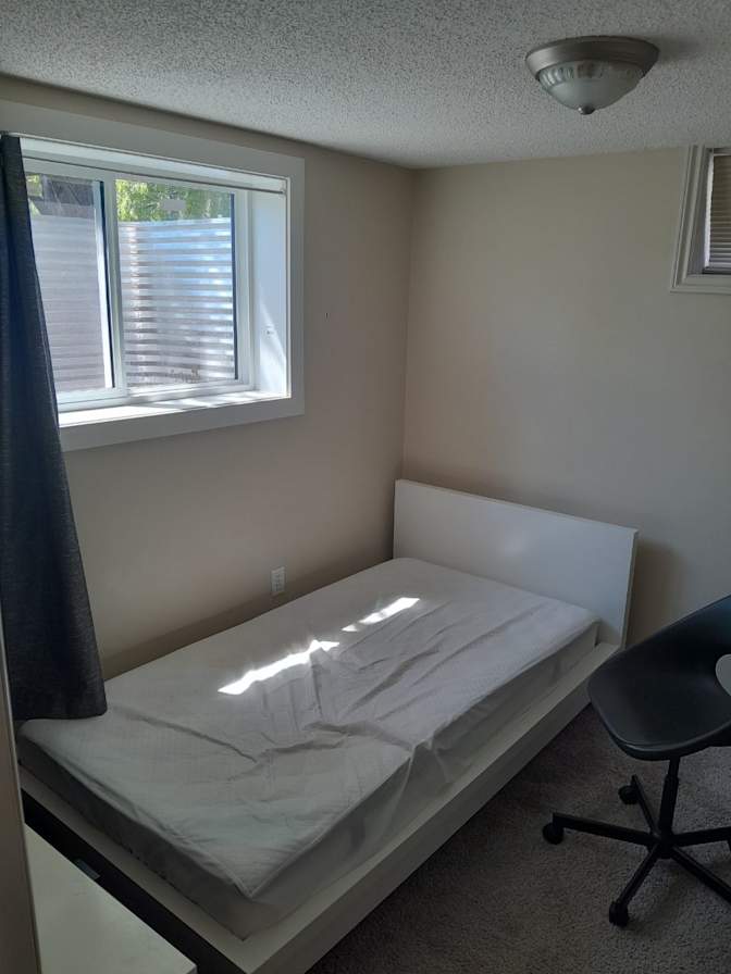 Dave's room