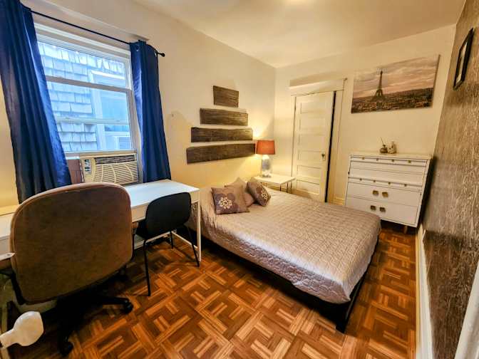 Laure's room