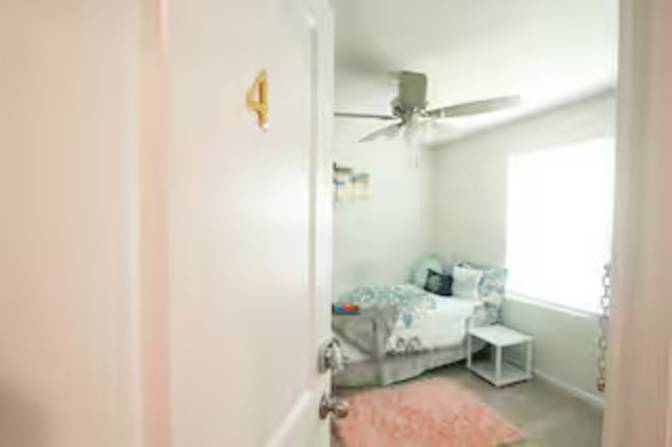 Alcove Rooms's room