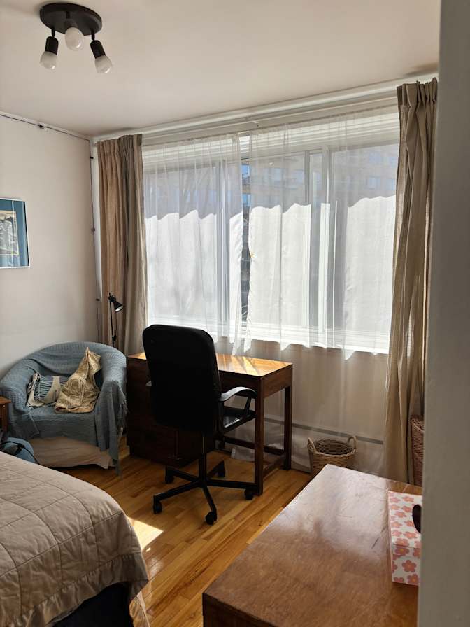 Alice's room