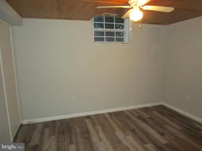 Jakir's room