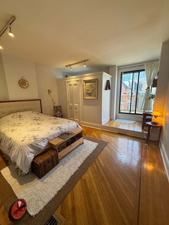 Emmanuelle Salvador's room