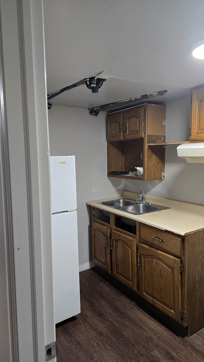 SANIA LALWANI's room