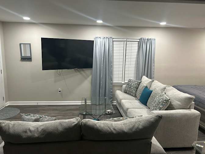 Truluv's room