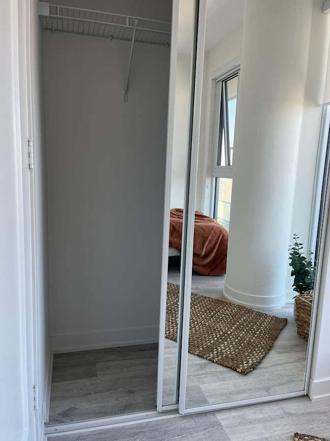 Emre's room