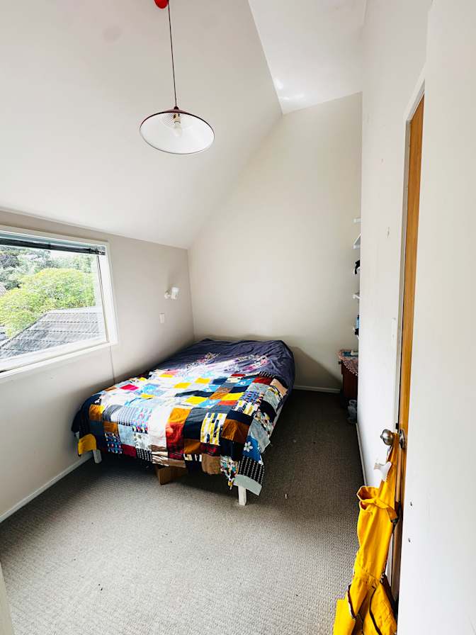 Gal's room