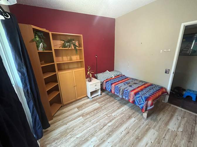 B's room