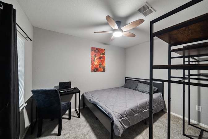 PadSplit's room