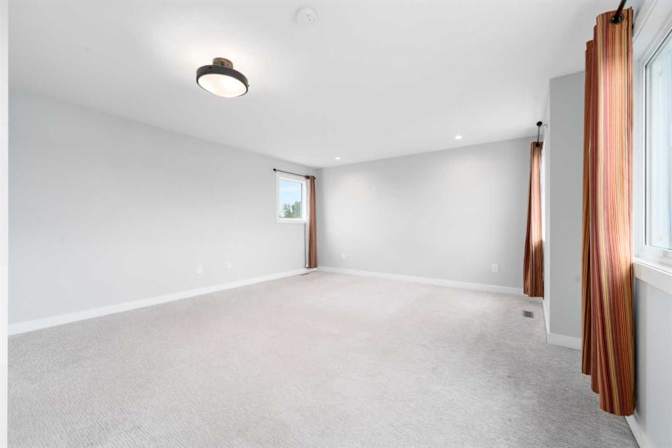 Meng Qiong Huang's room