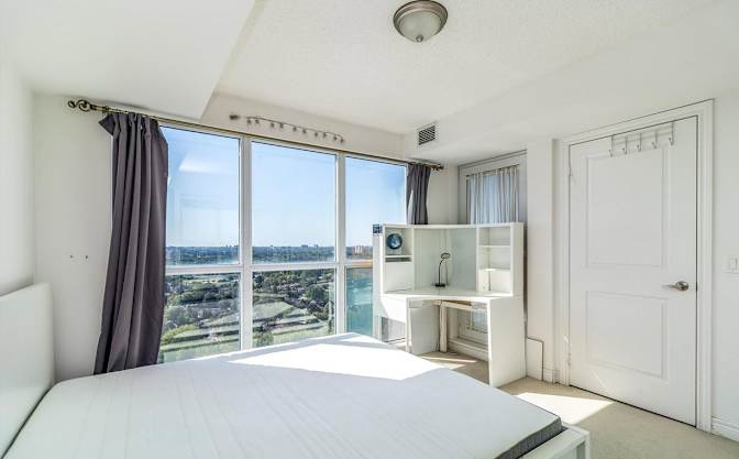 Simon's room
